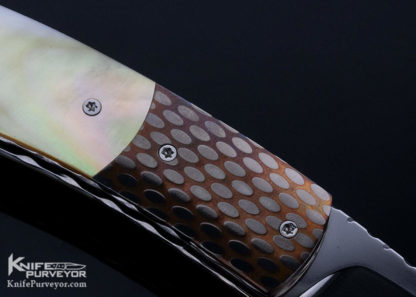 Kelly Carlson Custom Knife  Gold Lip Pearl & Super Conductor Linerlock - Image 4