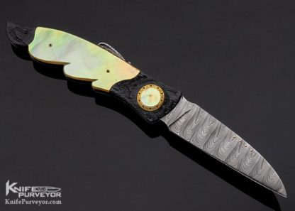 Howard Hitchmough Custom Knife Damasteel, Blued Textured Steel with Gold Lip Pearl Inlaid Gold Pivot & Gold Lip Pearl Midlock - Image 4