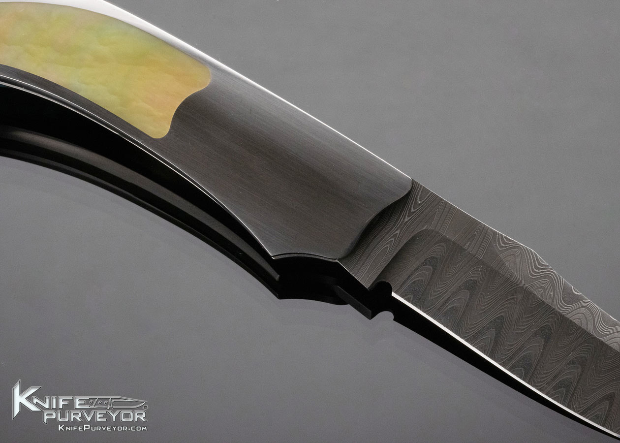 Warren Osborne Custom Knife South Sea Gold Lip Pearl Interframe Lockback with Mike Norris Damascus Blade - Image 4