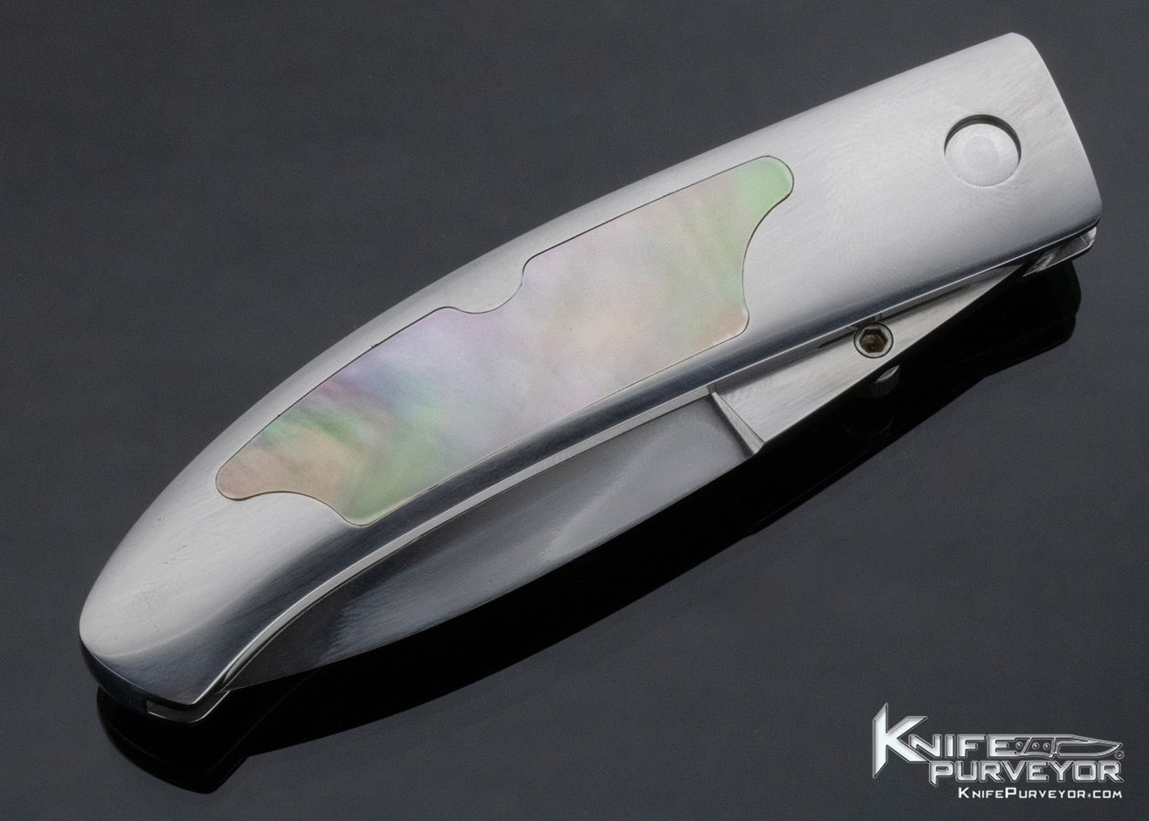 Leon Pittman Custom Knife Goldlip Pearl Interframe Button Lock - Image 4