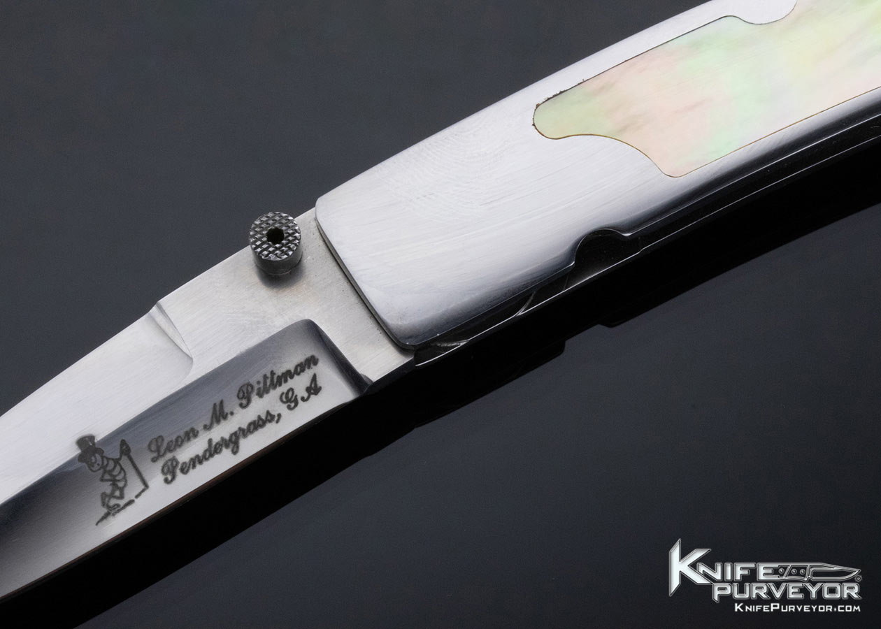 Leon Pittman Custom Knife Goldlip Pearl Interframe Button Lock - Image 2