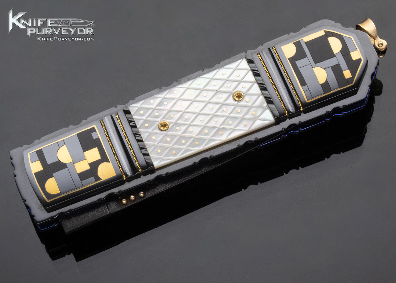 Jim Minnick Custom Knife Piqued Mother of Pearl Shell Linerlock Dagger with 24 Kt Gold Inlays - Image 5