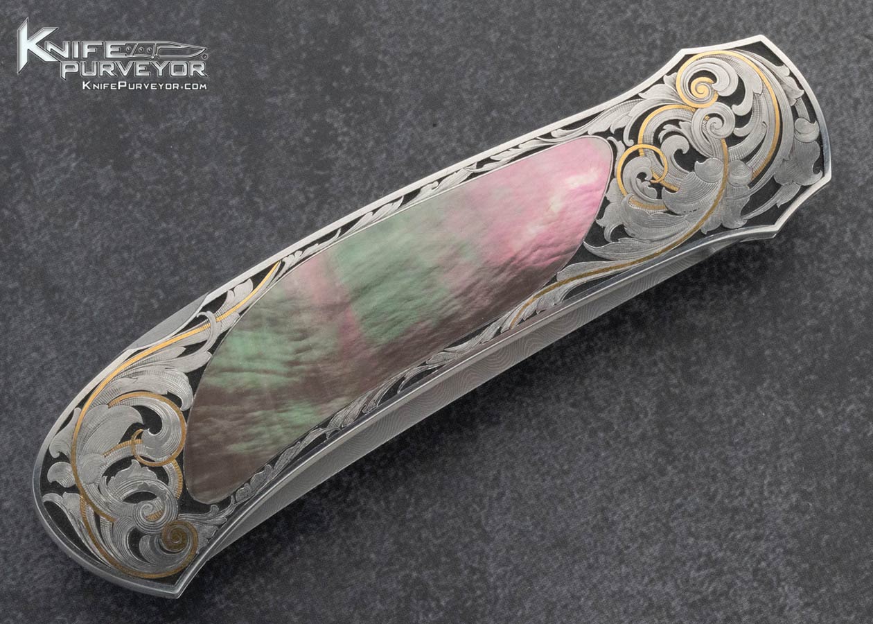 Warren Osborne Custom Knife Mike Norris Stainless Damascus and Black Lip Tahitian Pearl Interframe Lockback Engraved by Sam Alfano with 24 Kt Gold Inlays - Image 4