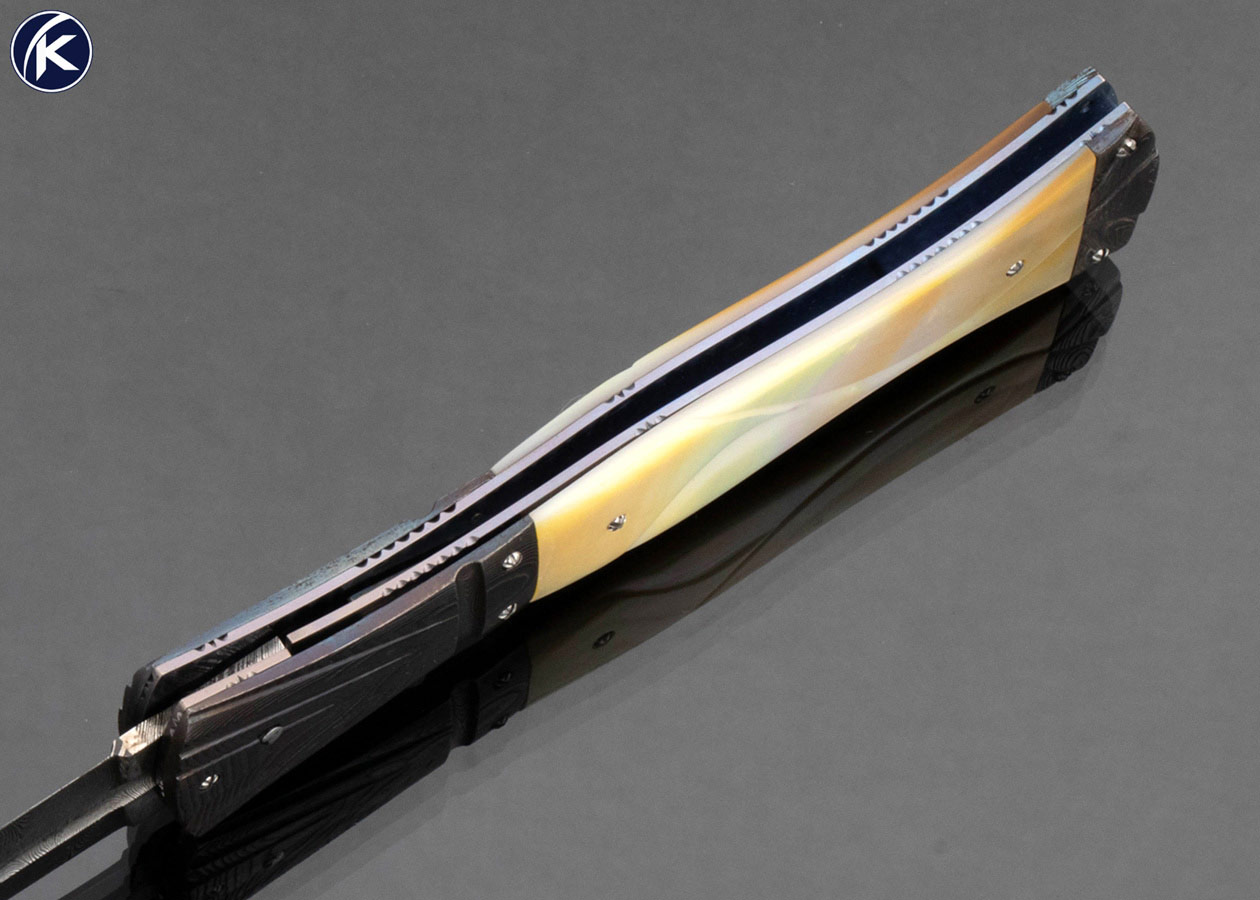 Steven Hill Custom Knife Fluted Gold Lip Pearl and Blued Damascus Automatic Linerlock - Image 5