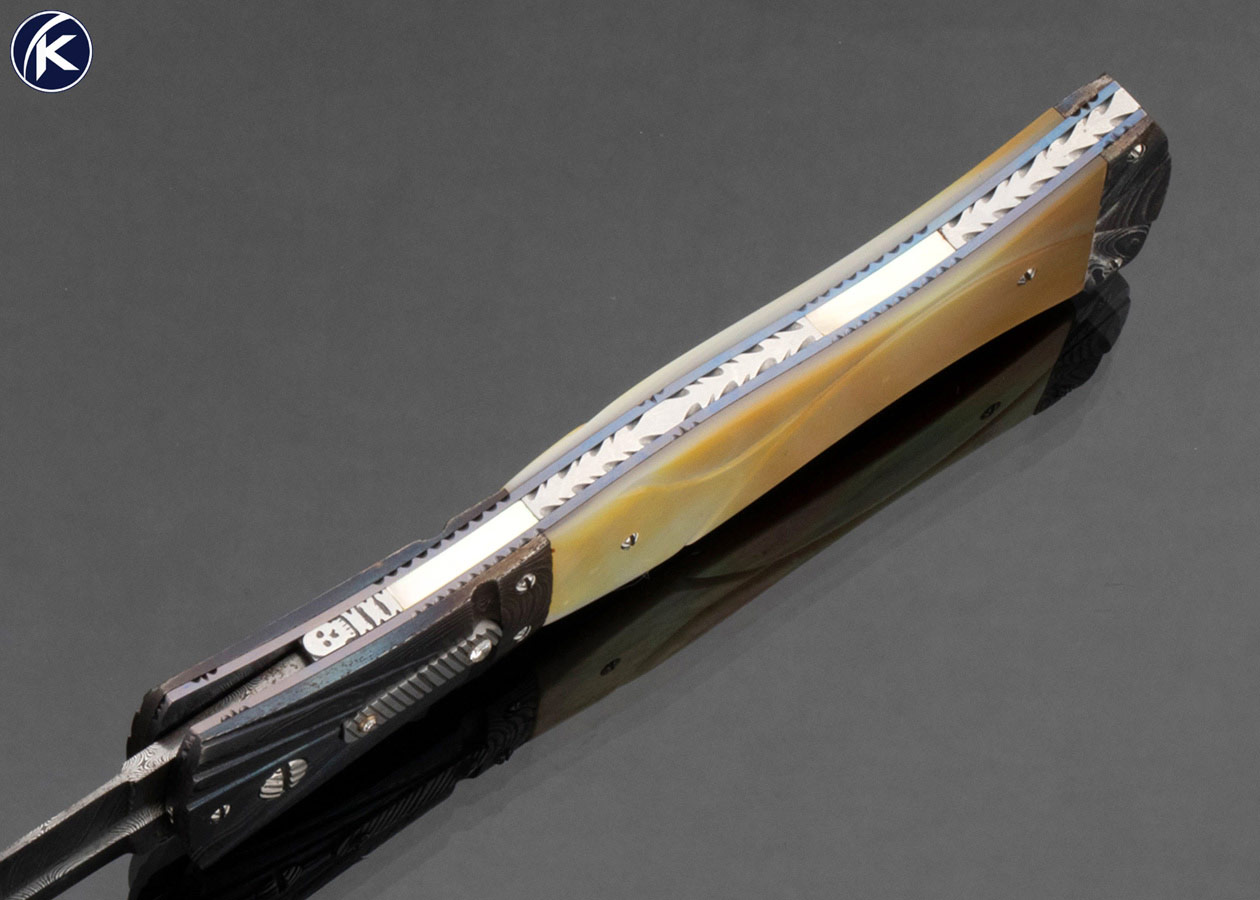 Steven Hill Custom Knife Fluted Gold Lip Pearl and Blued Damascus Automatic Linerlock - Image 4