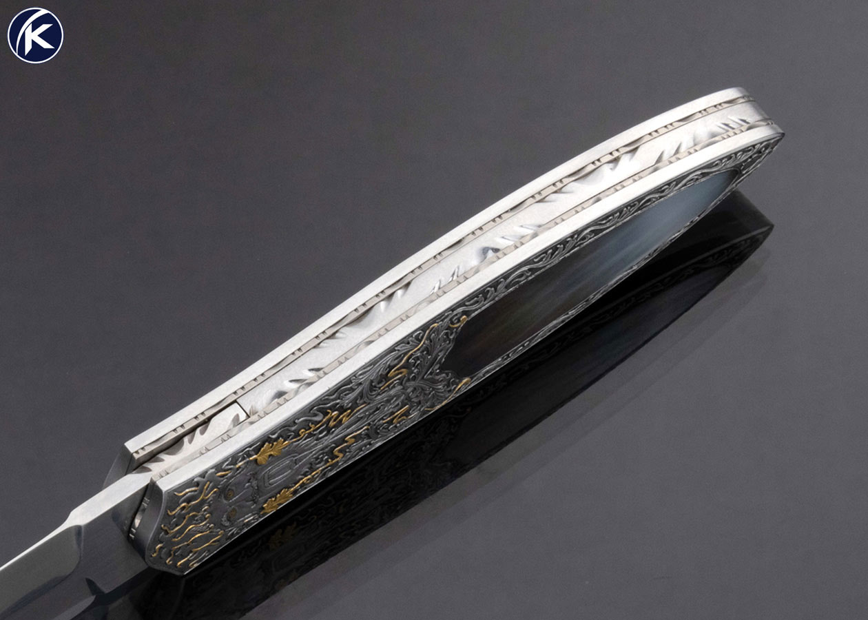 Giuseppe Pala Custom Knife Vitali Quaranta Engraved Black Lip Pearl Interframe Linerlock Dagger - Image 5