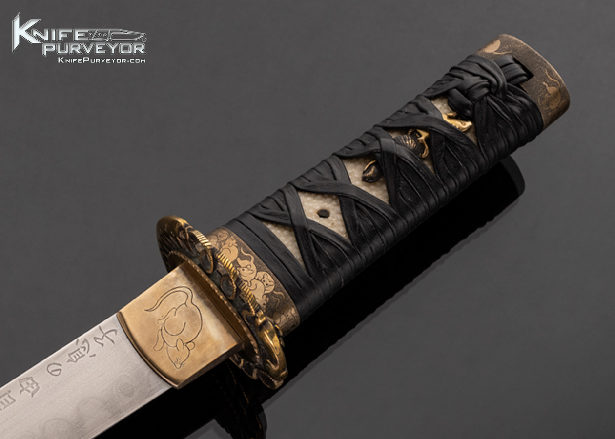 Scott Slobodian Custom Knife Engraved and Carved Brass Guard with Stingray and Leather Wrapped Aichunchi Tanto with California Buckeye Scabbard - Image 3