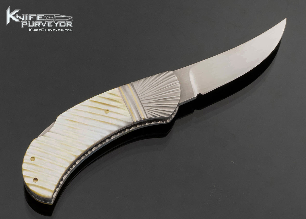 John W. Smith Custom Knife Fluted Bolsters with 18kt Gold Inlays and Pins with Fluted Gold Lip Pearl Lockback - Image 3
