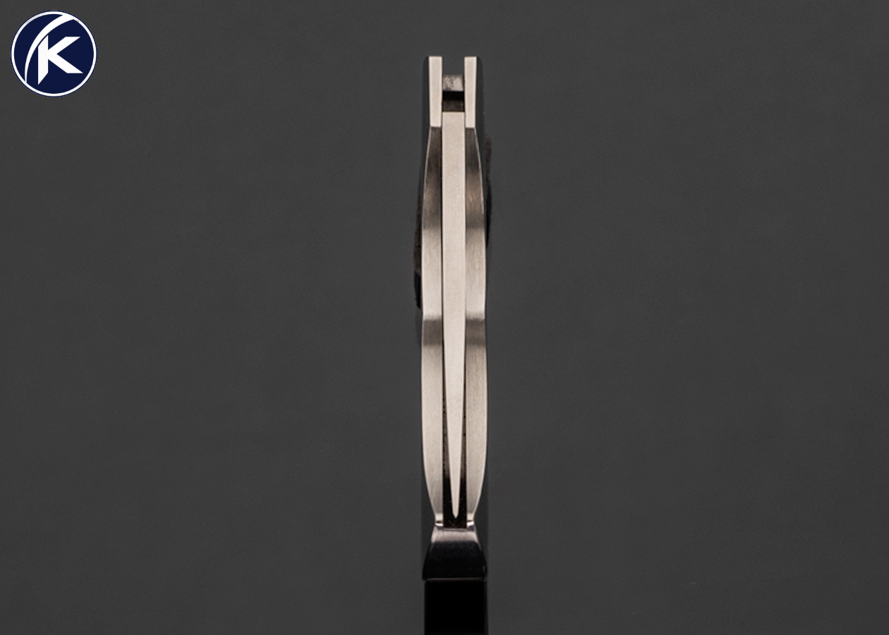 Jim Martin Custom Knife Gold Lip Pearl Interframe Lockback 17540