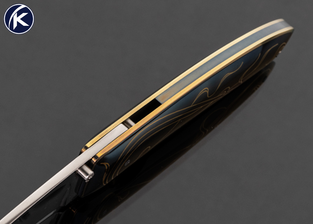 Owen Wood Custom Knife Sole Authorship Damascus and Blued 303 Stainless Steel Liner Lock Armin Winkler Engraved with 24kt Gold Inlays Flowing Pattern Linerlock - Image 4