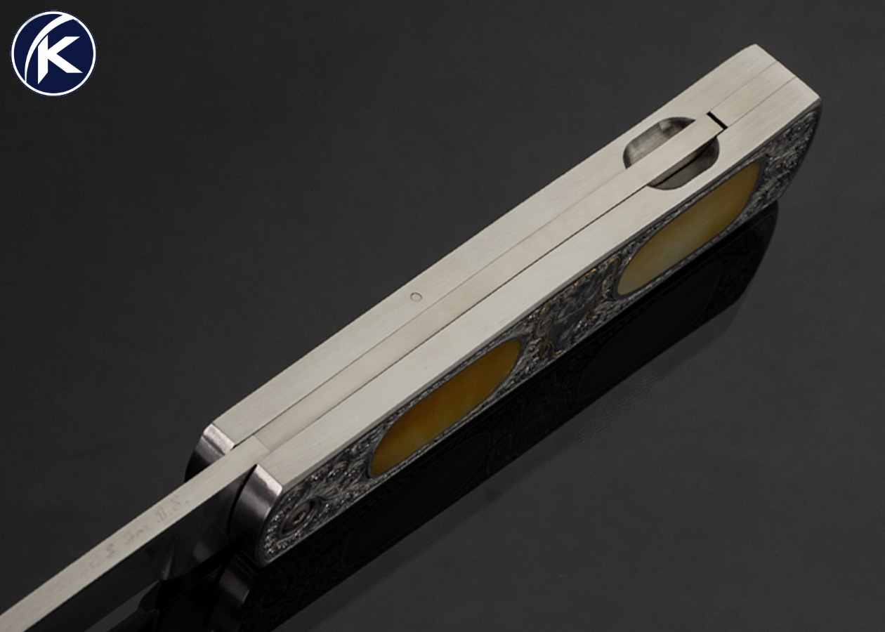 Chuck Stewart Custom Knife Jon Robyn and Dan Wilkerson Engraved Double Action Automatic Double Interframe Gold Lip Pearl Lockback with 24Kt Gold Inlays - Image 4