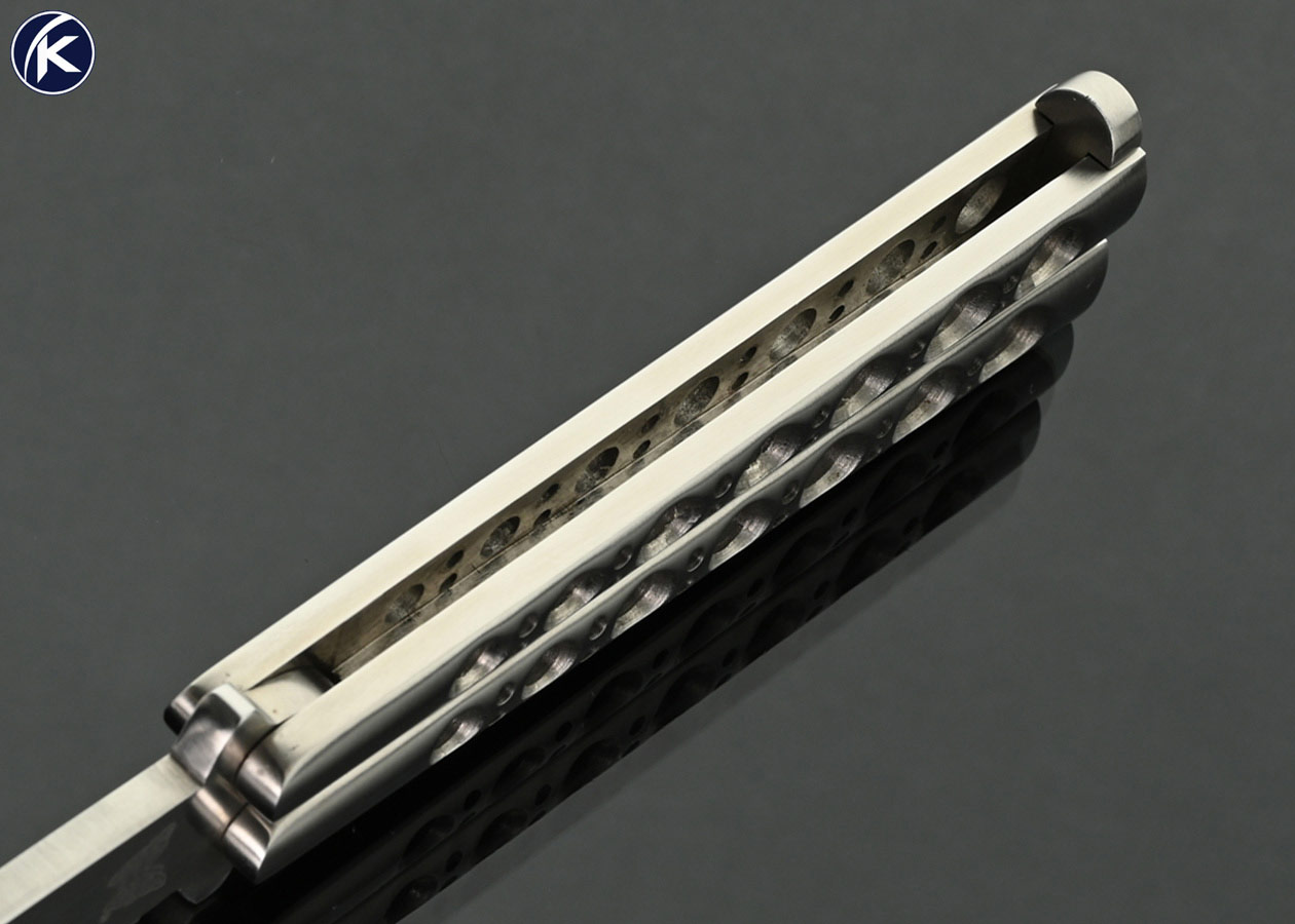 Pacific-Cutlery-and-Jody-Samson-Custom-Knife-Samson-Ground-Bowie-4″-Clip-Point-Bali-Song-