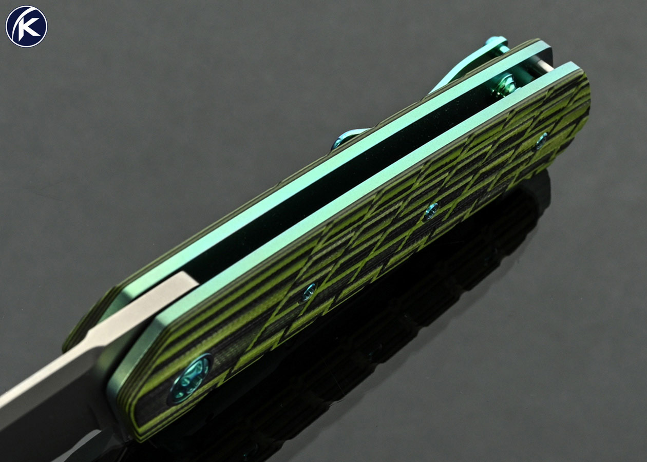 Richard-Rogers-Custom-Knife-AXIOM-Black-and-Green-G-10-Frag-Pattern-Flipper-Linerlock-