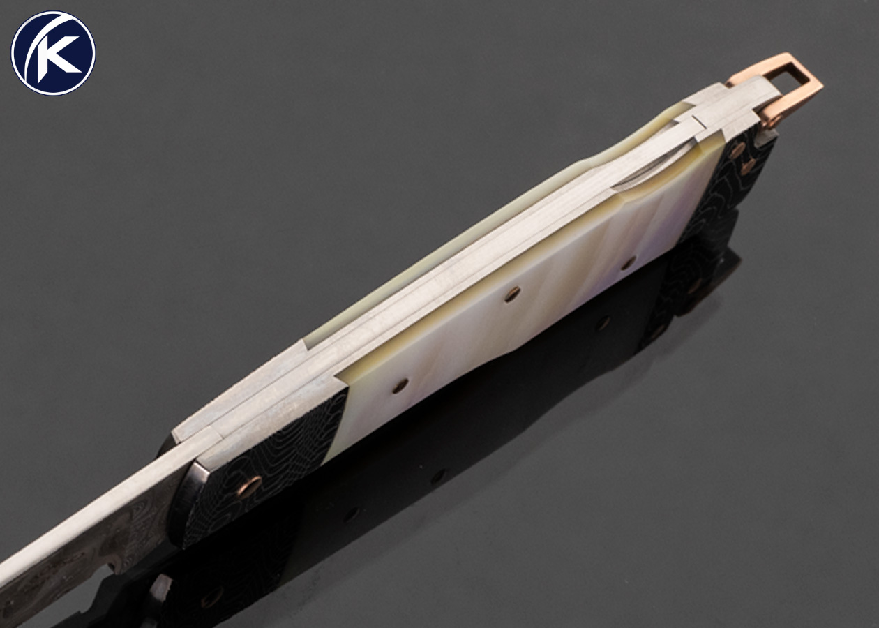 Warren Osborne Custom Knife South Sea Gold Lip Pearl and Damascus Gunstock Lockback with Rose Gold Pins and Bail - Image 5