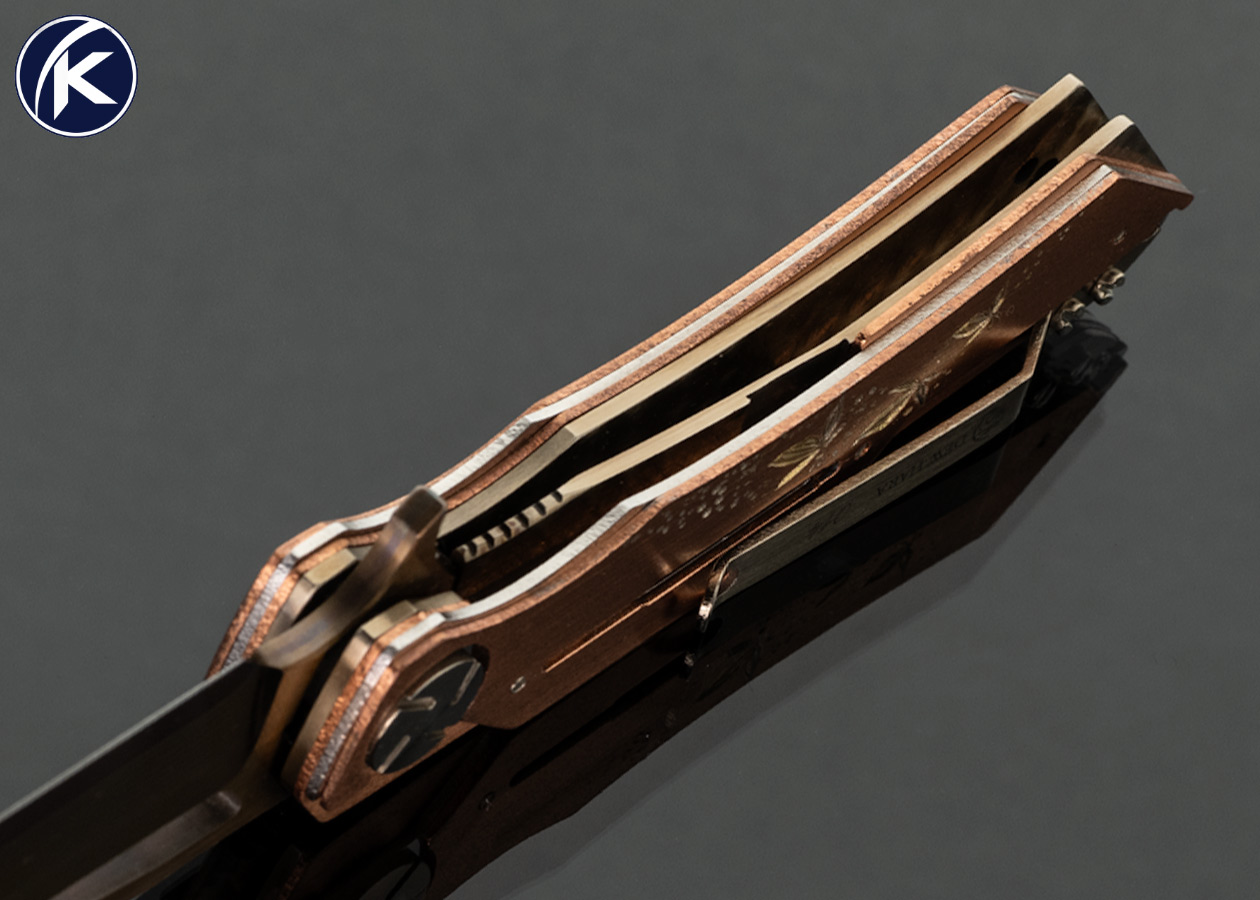 Dew Hara Custom Knife San Mai Blued Damascus with Engraved Copper Frame Linerlock - Image 6