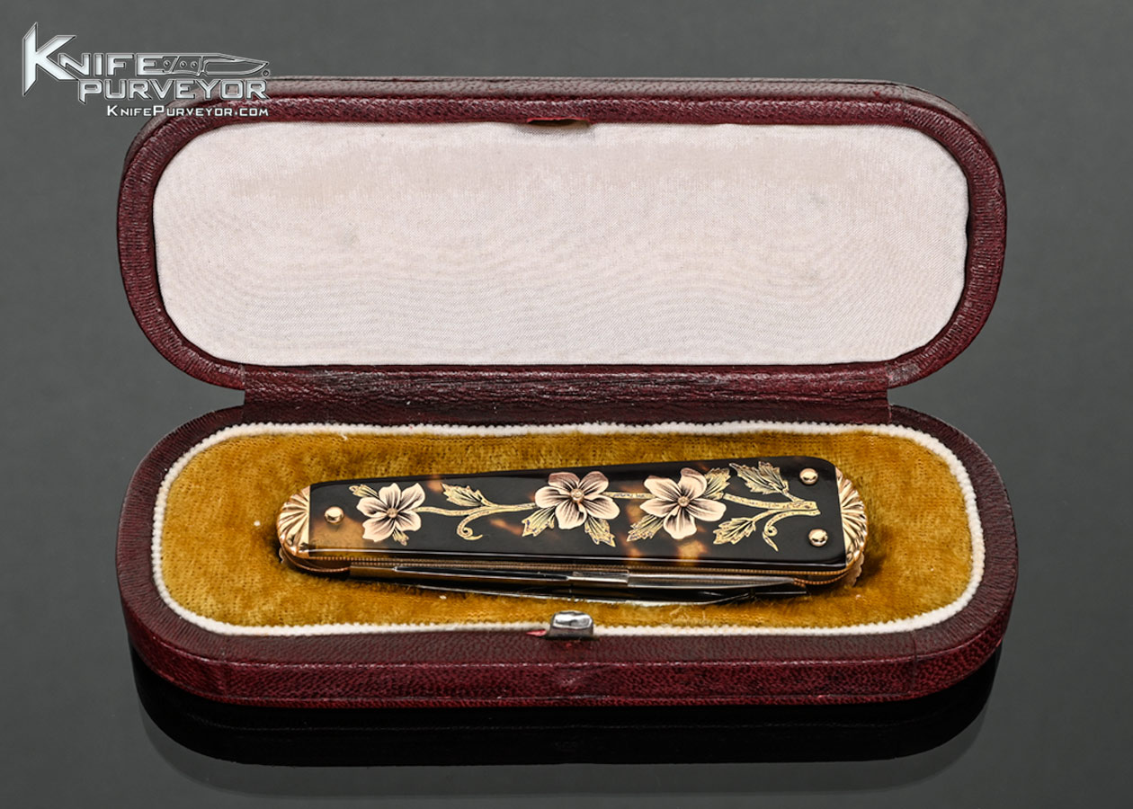 C. Gray Taylor Custom Knife Amber and 14Kt Gold 3 Bladed Candle End Lobster Pattern Slip Joint Engraved by Tim George with Handmade Box - Image 7