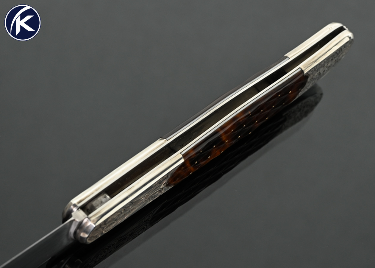 Jean Pierre Sucheras Custom Knife Elizabeth Da Justa Engraved Piqued Amber Front Lock Folding Fruit Knife - Image 5