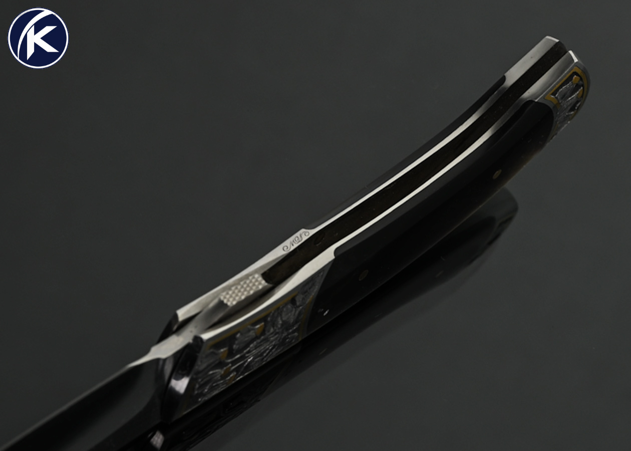 Scott Sawby Custom Knife Black Lip Tahitian Pearl Engraved with Gold Inlays by Marian Sawby Self Lock - Image 5