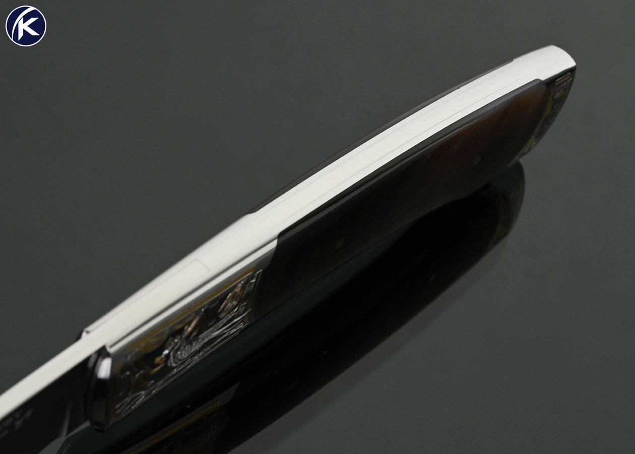 Scott-Sawby-Custom-Knife-Black-Lip-Tahitian-Pearl-Self-Lock-Engraved-with-Gold-Inlays-by-Marian-Sawby-