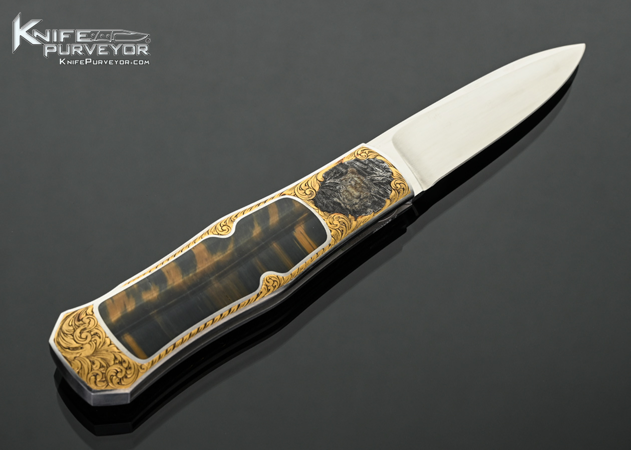 Steve Hoel Custom Knife Tiger Eye Interframe Coke Bottle Lockback Engraved by Lee Griffiths with 24Kt Gold Inlays - Image 3
