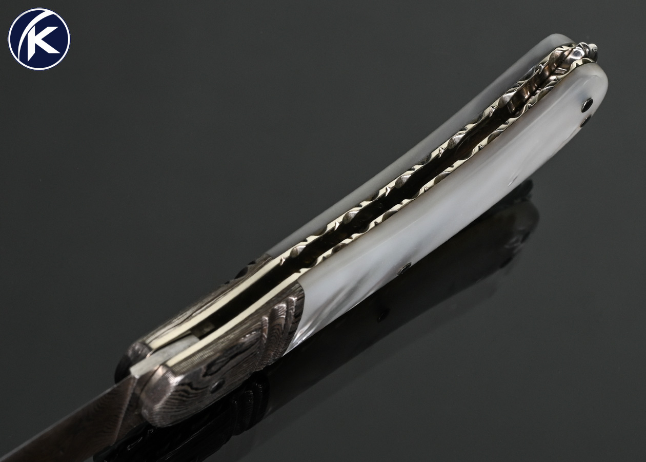 Barry Davis Custom Knife Sole Authorship Damascus and Mother of Pearl Lockback - Image 5