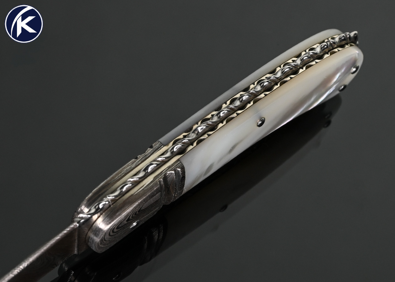 Barry Davis Custom Knife Sole Authorship Damascus and Mother of Pearl Lockback - Image 4