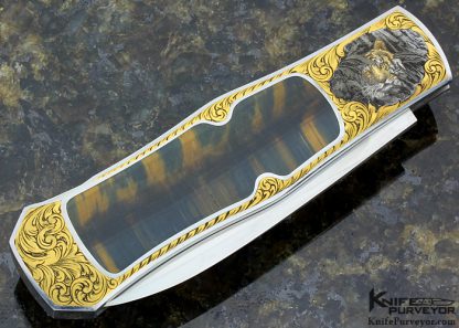 Steve Hoel Custom Knife Tiger Eye Interframe Coke Bottle Lockback Engraved by Lee Griffiths with 24Kt. Gold Inlays - Image 5