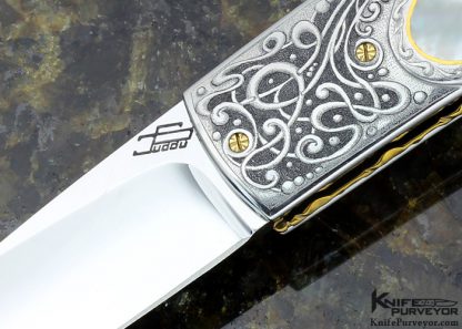 Salvatore Puddu Custom Knife "Duca" Engraved by Gianni Abraini Mother of Pearl Shell with Diamonds and Gold Inlays Lockback - Image 2