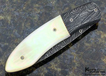 Michael Fong Custom Knife South Sea Goldlip Pearl & Damascus Linerlock - Image 3