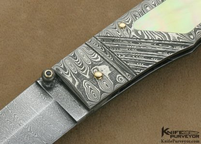 Barry Davis Custom Knife Sole Authorship Damascus & Fluted Mother of Pearl Goldlip Shell Interframe Lockback - Image 2