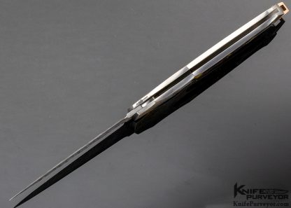 Warren Osborne Custom Knife Amber Interframe Lockback Dagger Engraved by Master Engraver Brian Hochstrat - Image 7