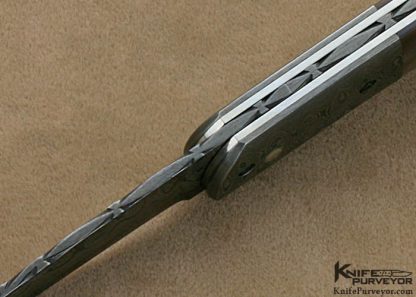 Rick Hinderer Custom Knife Blacklip Tahitian Pearl Shell & Sole Authorship San Mai Damascus Linerlock - Image 5