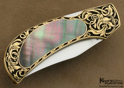 Jim Martin Custom Knife Tim George Engraved 18 Kt Gold and Black Lip Tahitian Pearl Shell Interframe Front Lock Folder - Image 3