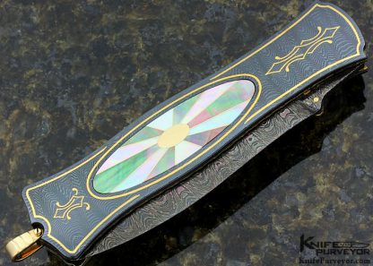 John W. Smith Custom Knife Sunburst Pattern Black Lip Tahitian Pearl Shell, Mother of Pearl Shell & 18Kt Gold Interframe Linerlock Dagger - Image 3