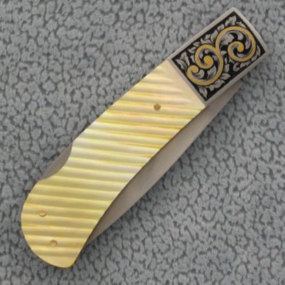 John W Smith Custom Knife Fluted Goldlip Pearl Engraved Lockback - Image 2