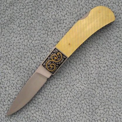 John W Smith Custom Knife Fluted Goldlip Pearl Engraved Lockback