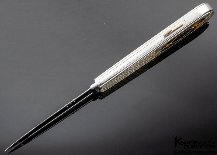 Antonio Fogarizzu Custom Knife 3.5 CTW Diamond Encrusted Piqued Exotic Material Interframe Lockback Dagger Engraved by Julie Warenski - Image 4