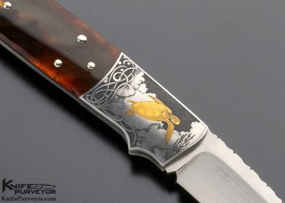 W.D Pease Custom Knife Engraved by Lisa Tomlin Amber Lockback with 24Kt. Gold Inlays - Image 4