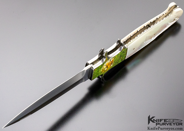 Fabrizio Silvestrelli Set of 2 Mother of Pearl Subhilt Lock-back Fighters Engraved by Creative Arts & Mario Terzi - Image 9