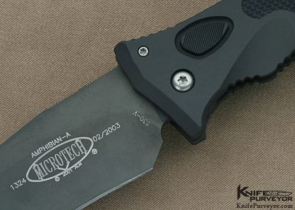 Microtech Custom Knife "Amphibian" Black Automatic Button Lock - Image 2