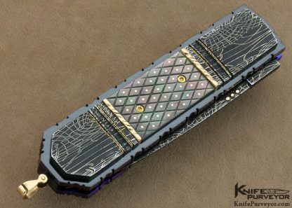Jim Minnick Custom Knife Damascus with Piqued Black Lip Pearl with 18Kt Gold Spacers and Bale Linerlock Dagger - Image 3