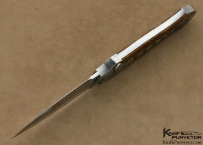 Scott Sawby Custom Knife Ray Cover Jr. Engraved 14Kt Gold & Gold Agate Button Lock Egret - Image 8