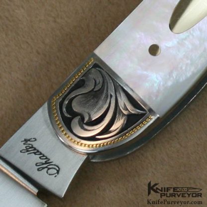 Eugene Shadley Custom Knives Julie Warenski Engraved Mother of Pearl 2 Blade Wharncliff Whittler with Gold Pins & Gold Escutcheon - Image 2