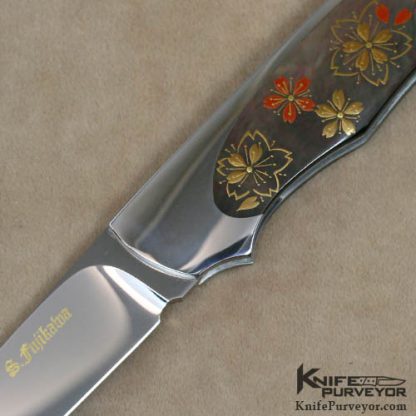Shun Fujikawa Custom Knife Blacklip Tahitian Pearl Shell Lockback with 24Kt Gold Makie Overlays - Image 2